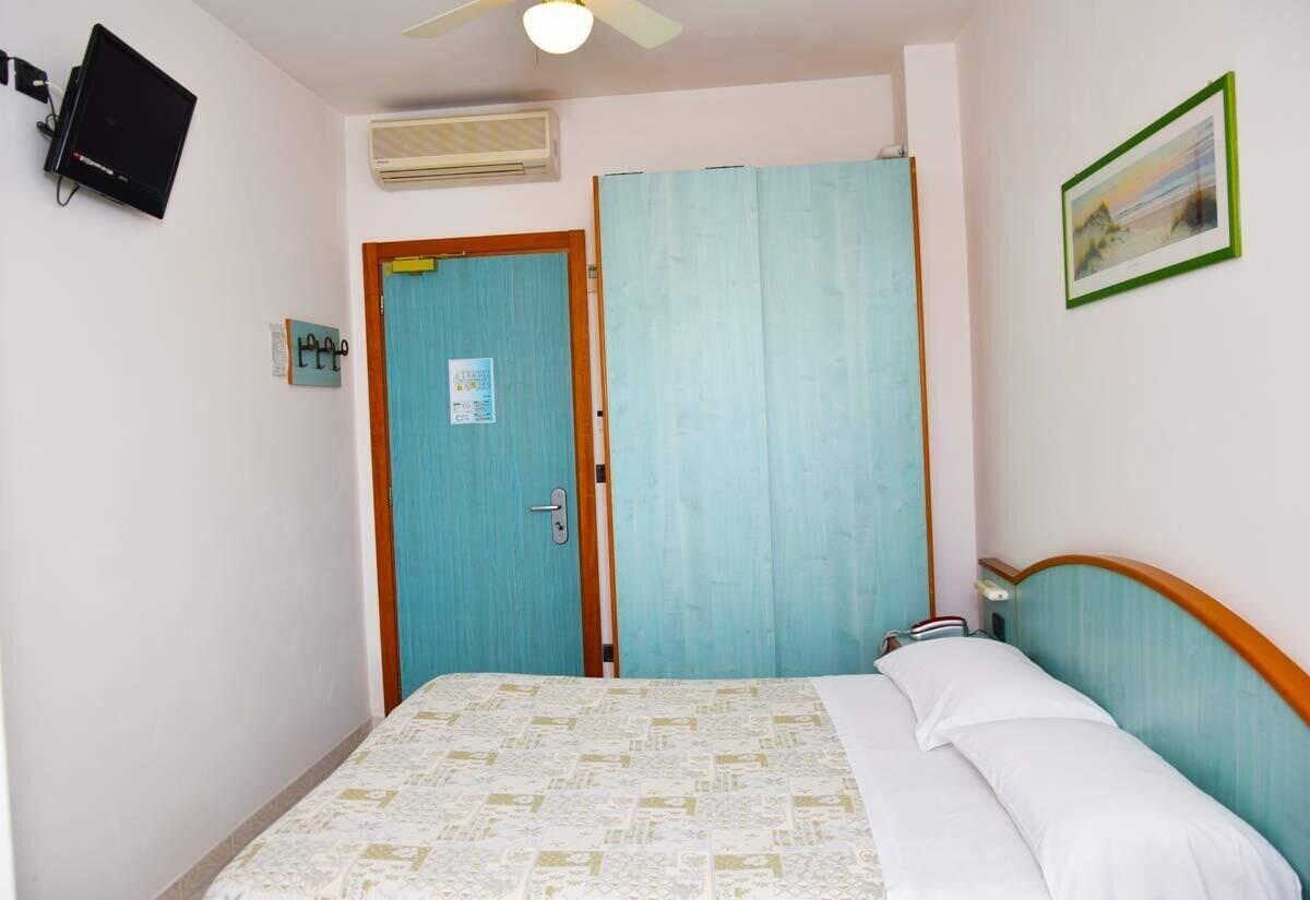 Hotel Astor อัลบา อาดริอาติกา ภายนอก รูปภาพ