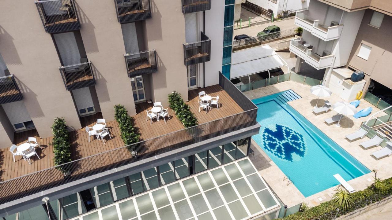 Hotel Astor อัลบา อาดริอาติกา ภายนอก รูปภาพ